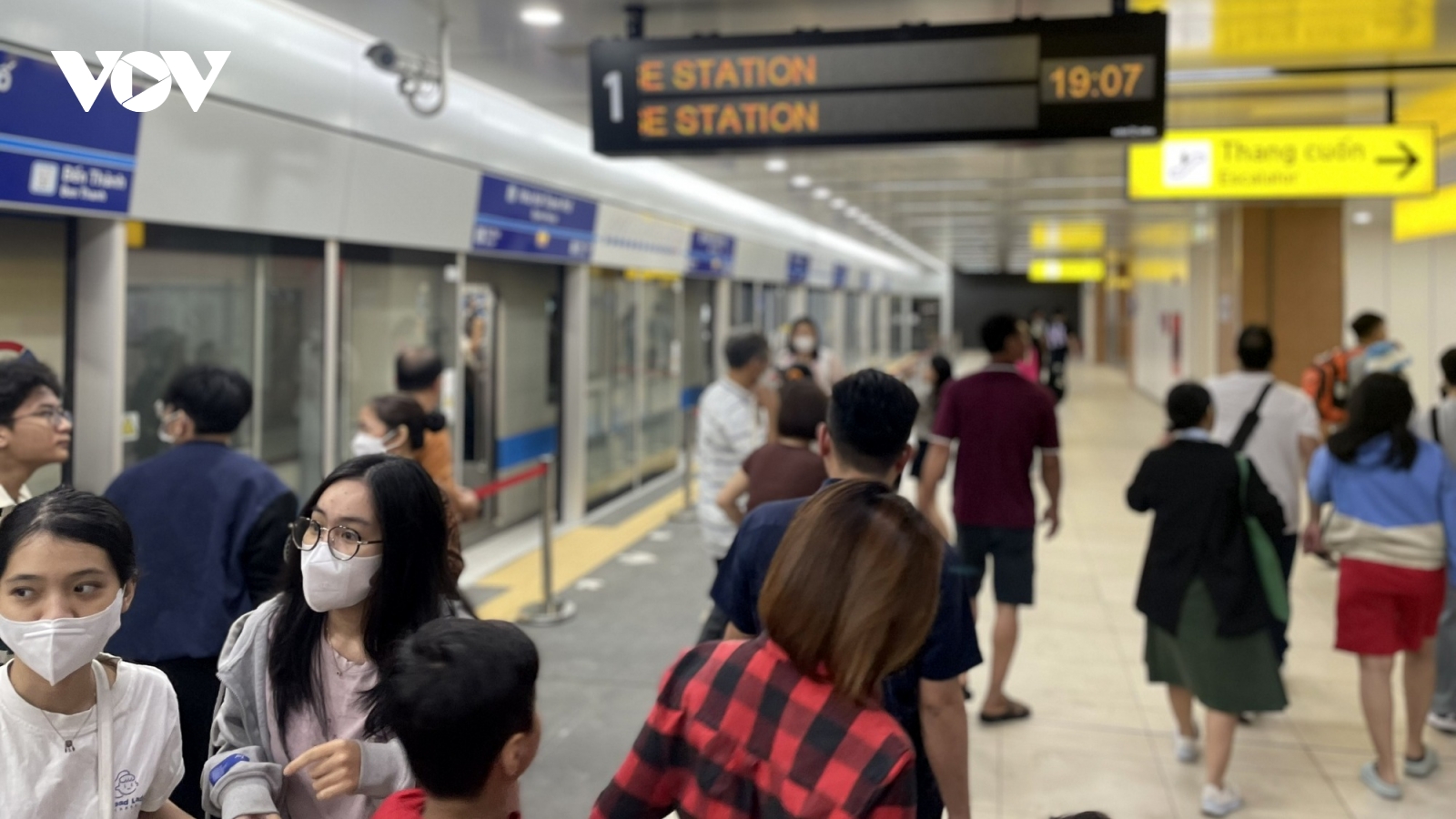 Đi metro, xe buýt miễn phí tại TP.HCM trong dịp Tết Nguyên đán