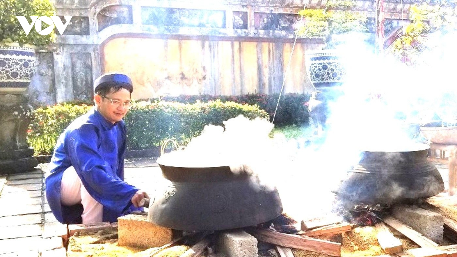 Giữ hồn Tết xưa trong nếp nhà Huế