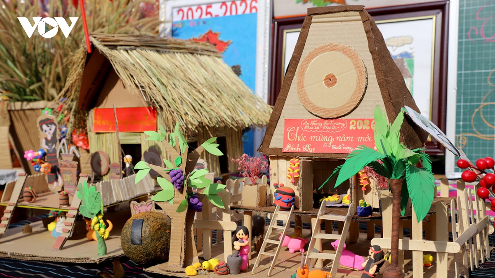 Sinh hoạt văn hóa Ê Đê, gieo mầm yêu văn hóa truyền thống trong học đường Đắk Lắk