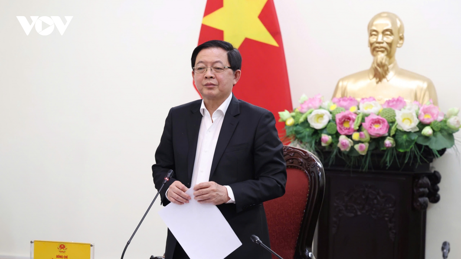 Phó Thủ tướng Hồ Quốc Dũng yêu cầu chấm dứt tình trạng “luật chờ nghị định”