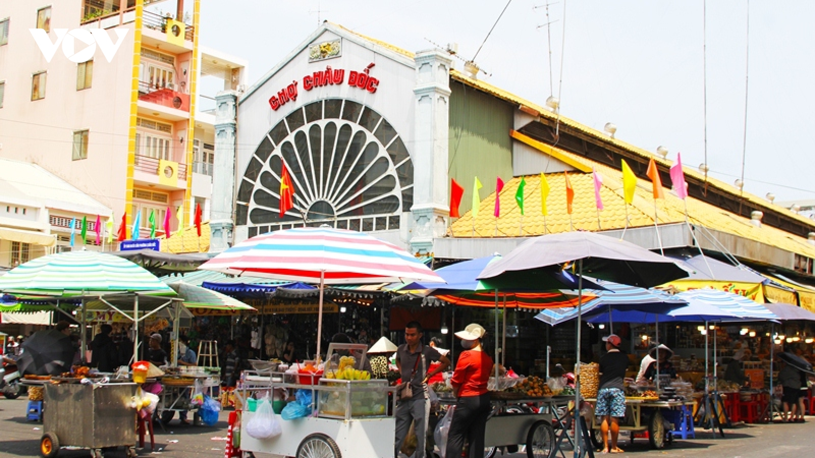 Chợ mắm Châu Đốc - điểm hẹn hương vị miền Tây