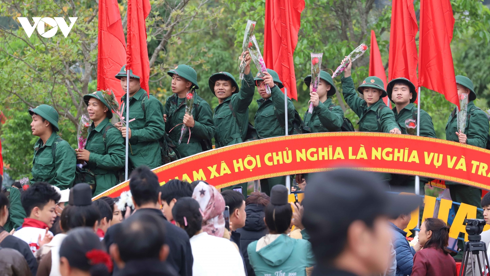 Gần 3.300 thanh niên Điện Biên, Sơn La nô nức lên đường nhập ngũ