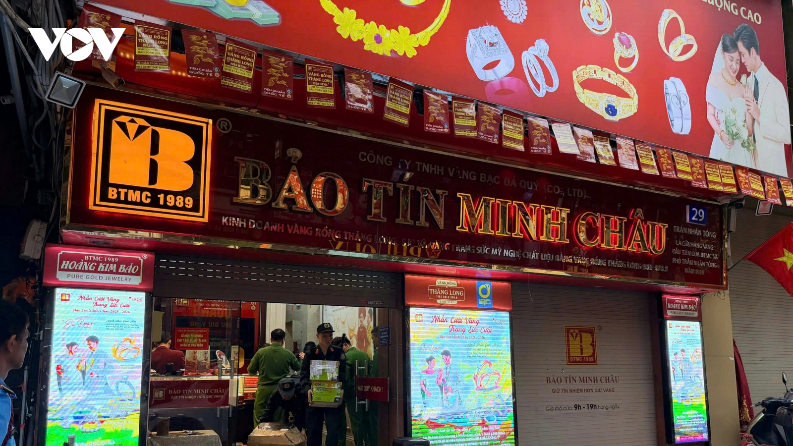 Nóng 24h ngày 26/3: Sau chuyển hồ sơ, công an làm việc tại Bảo Tín Minh Châu