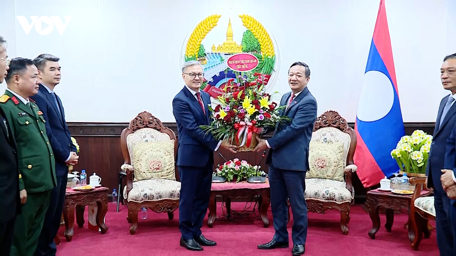 Việt Nam chúc mừng các lãnh đạo cấp cao Lào