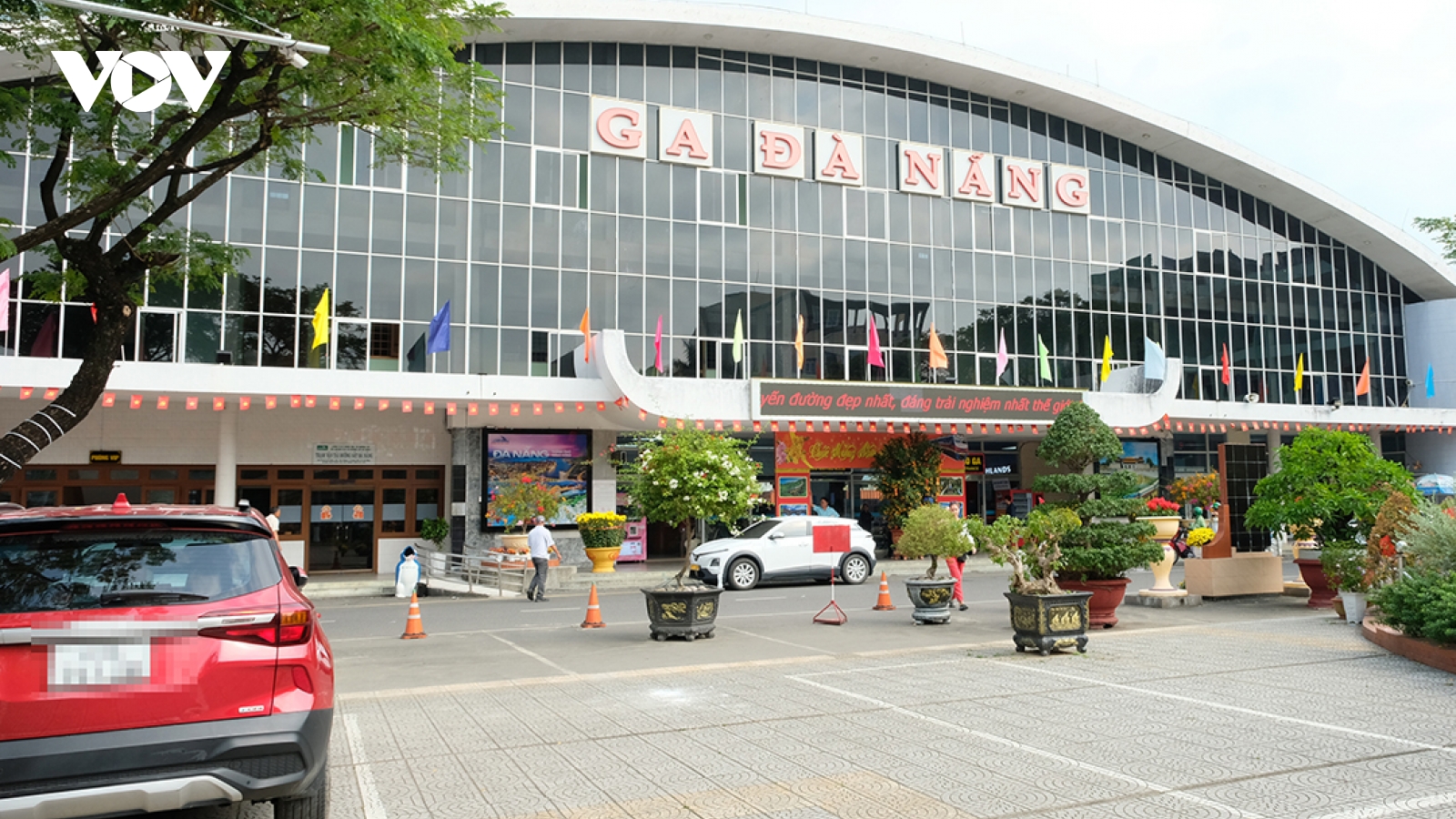 Đường sắt Bắc Nam đã thông tuyến sau sự cố đường ray bị gãy đoạn qua đèo Hải Vân