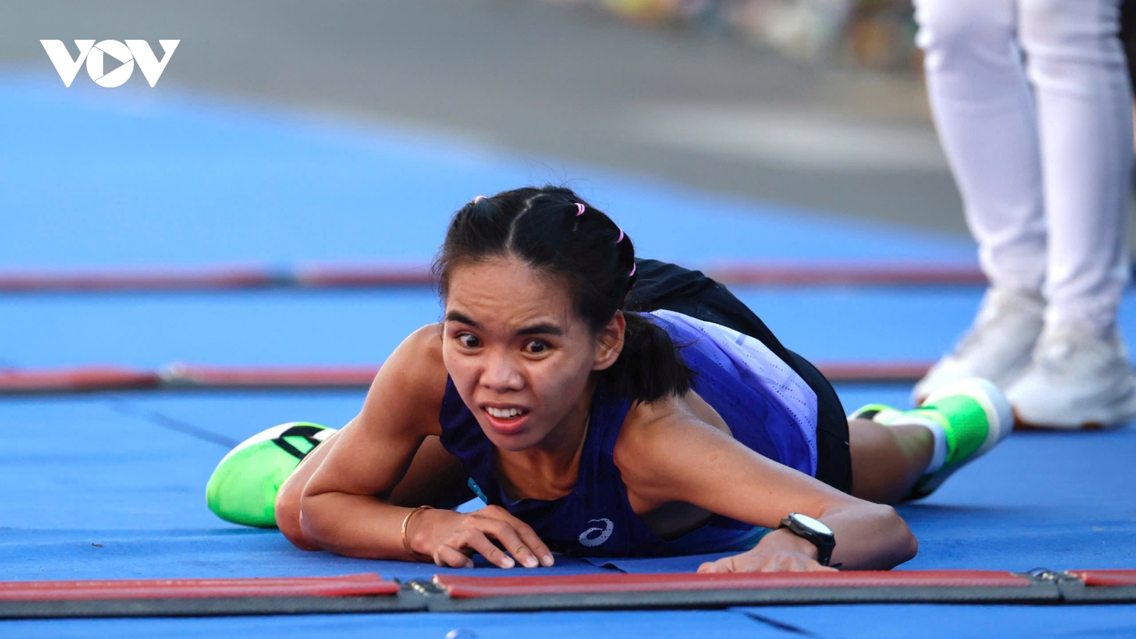 Hình ảnh xúc động nhất Tiền Phong Marathon 2026 gọi tên Ngọc Hoa