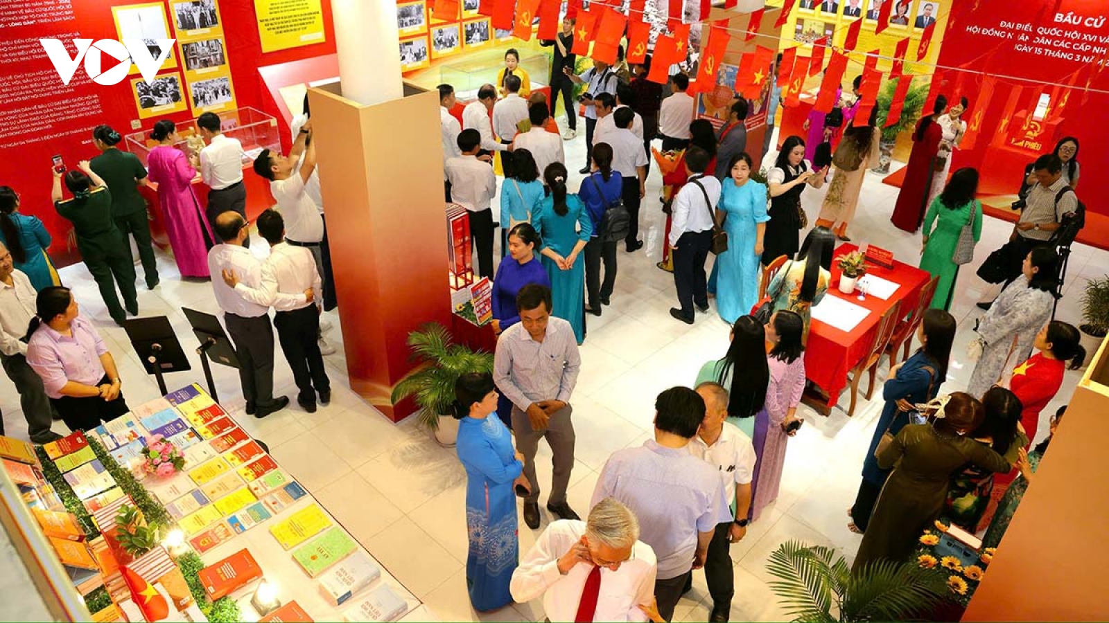 Đặc sắc triển lãm và trưng bày chuyên đề bầu cử “Ý Đảng – lòng dân”