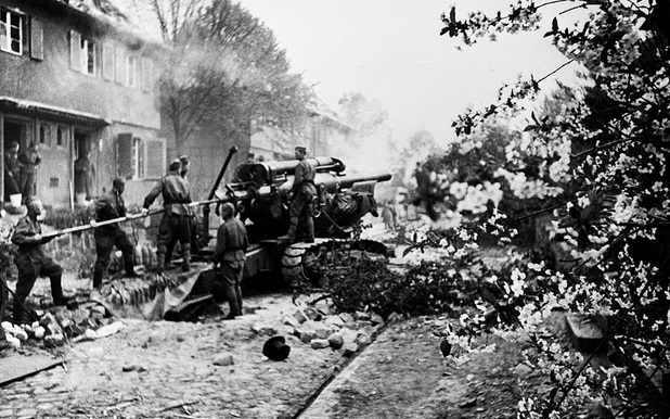 tran chien berlin 3 -tass.jpg