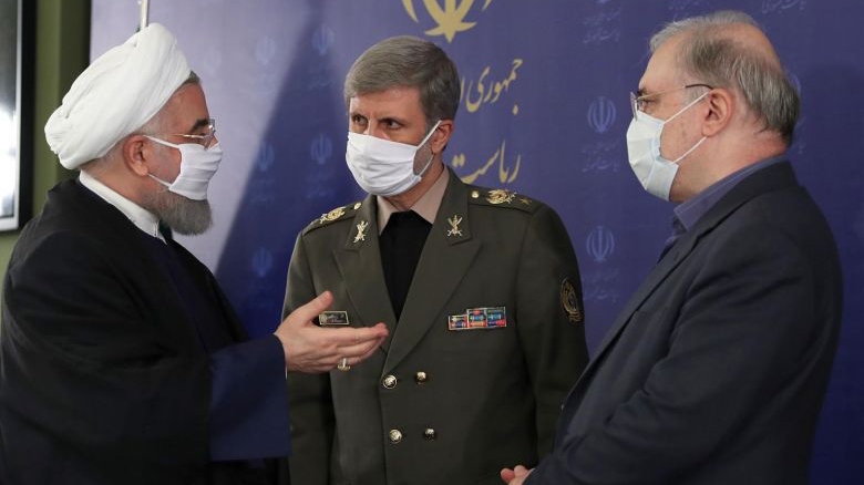 (Từ trái qua phải) Tổng thống Iran Hassan Rouhani, Bộ trưởng Quốc phòng Amir Hatami và Bộ trưởng Y tế Saeed. Ảnh: AFP