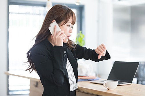 Hãy luôn đúng giờ với mỗi cuộc hẹn, đúng giờ đi làm (Ảnh minh họa internet)