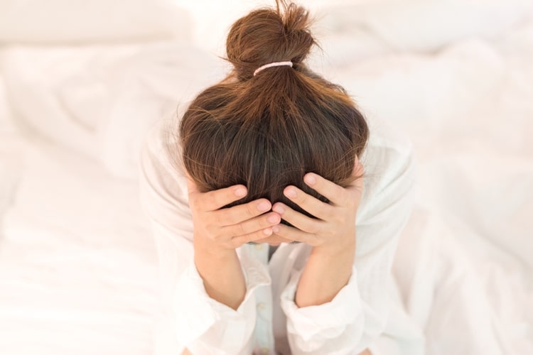 Hãy bỏ qua cho những lần ba mẹ có lớn tiếng mắng chúng ta. Có lẽ ba mẹ đã suy nghĩ và hối hận rất nhiều khi làm tổn thương ta (Ảnh minh họa internet)