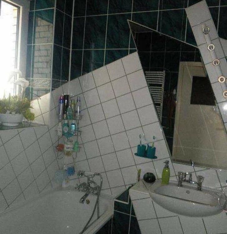 Lại một phong cách lát gạch nhà vệ sinh đi vào lòng... đất.