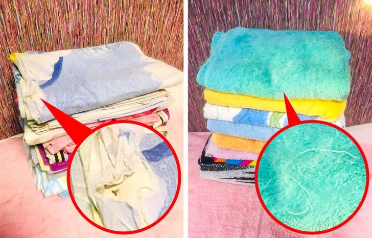 Ga trải giường và khăn mặt cũ: Nếu ga trải giường và khăn mặt đã sờn vải, bạc màu hoặc bị rách, bạn hãy cân nhắc việc dọn dẹp chúng ra khỏi nhà. Thay một bộ ga mới sẽ khiến bạn có cảm giác mới mẻ hơn khi đi ngủ, ngoài ra bạn có thể đem tặng các bộ chăn, ga trải giường bạc màu đến viện dưỡng lão hoặc người vô gia cư.