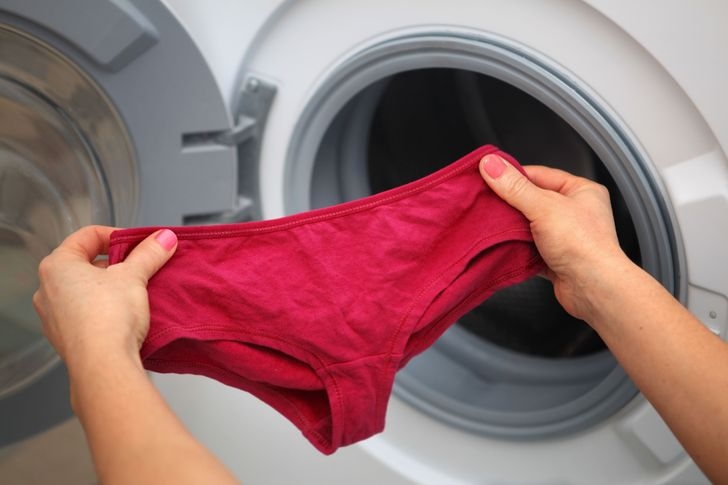 Đồ lót cũng chỉ nên sử dụng trong khoảng 6 tháng là phải thay mới.