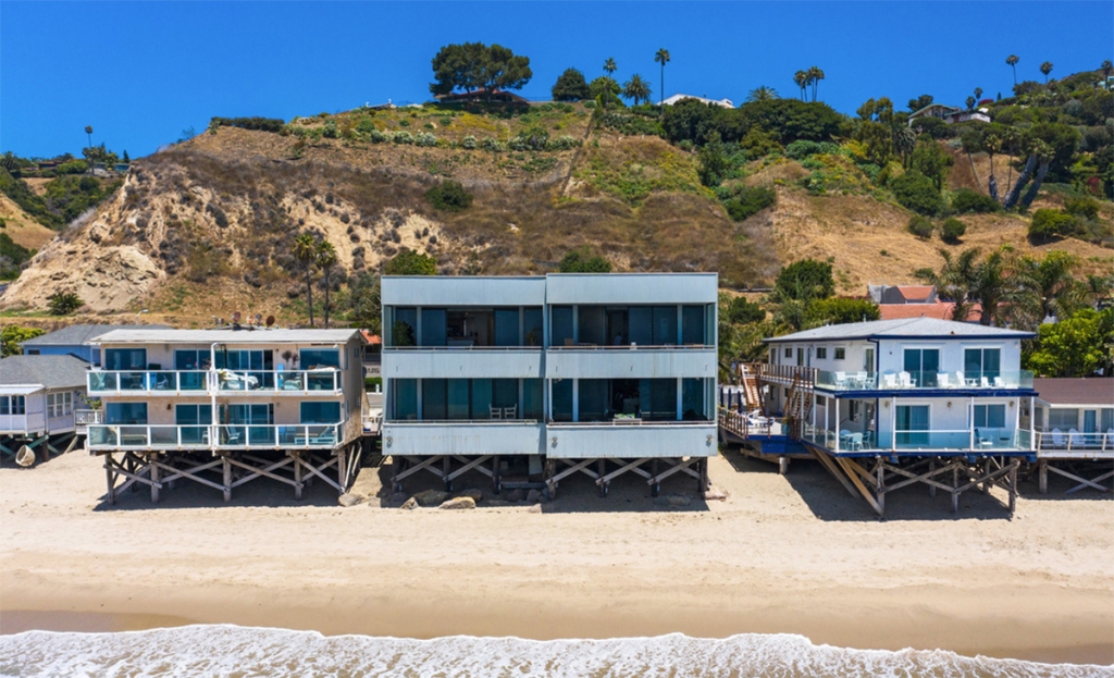 Ngoài căn nhà mới ở Malibu, Gadot và chồng – Yaron Varsano vẫn còn dinh thự trị giá 5,6 triệu USD tại Hollywood và bất động sản tại Israel./.