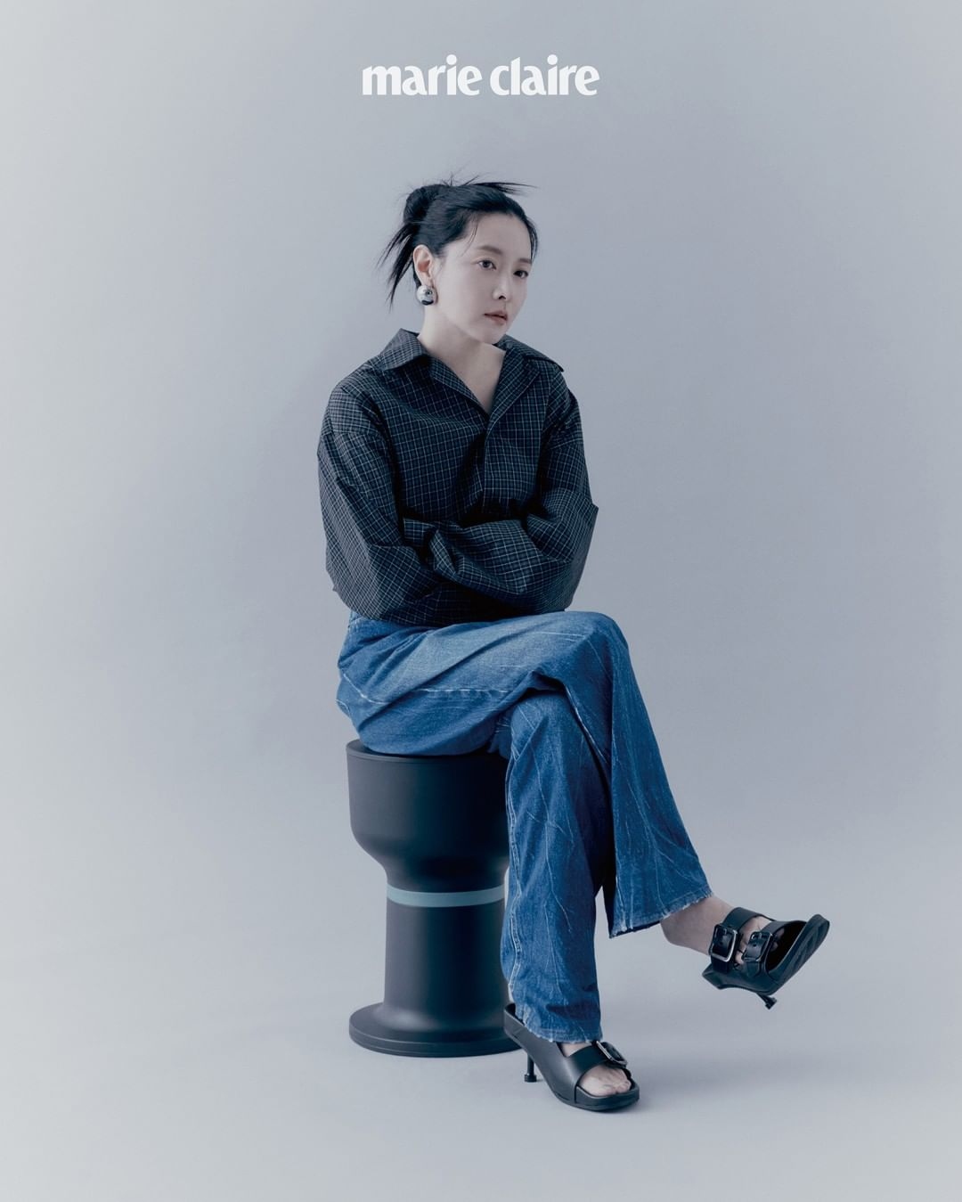 Dù đã bước sang tuổi 50 nhưng Lee Young Ae khiến người hâm mộ trầm trồ bởi nhan sắc không tuổi.