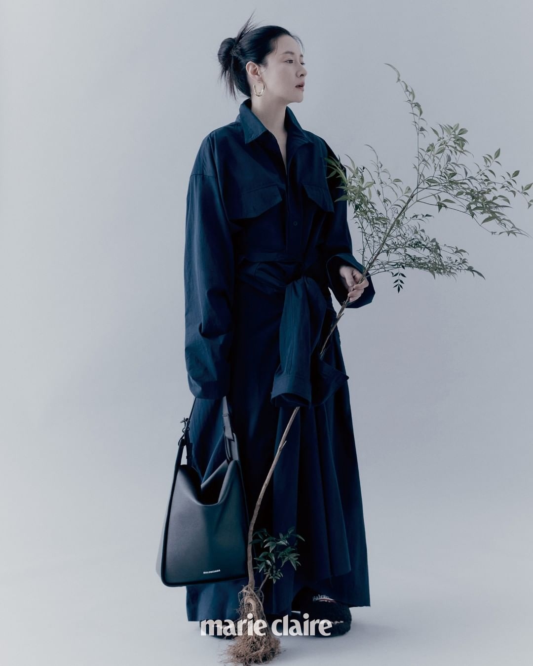  Vắng bóng khỏi làng giải trí nhiều năm nhưng sức hút và tài năng của Lee Young Ae không giảm sút. 