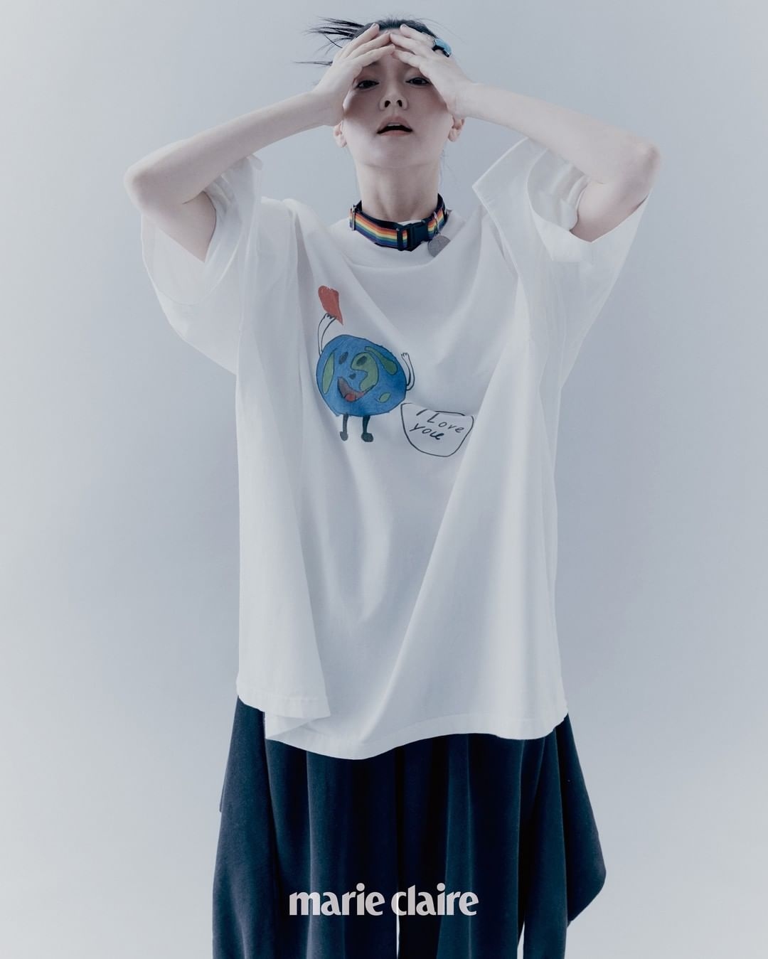 Cô được truyền thông Hàn Quốc xem là "báu vật quốc gia" bởi tài sắc vẹn toàn.