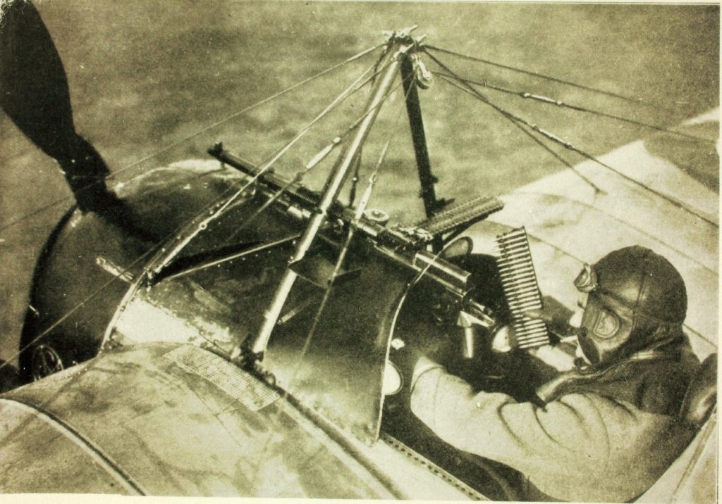 Súng máy trên tiêm kích cơ Morane-Saulnier N. Ảnh: Plane Encyclopedia.