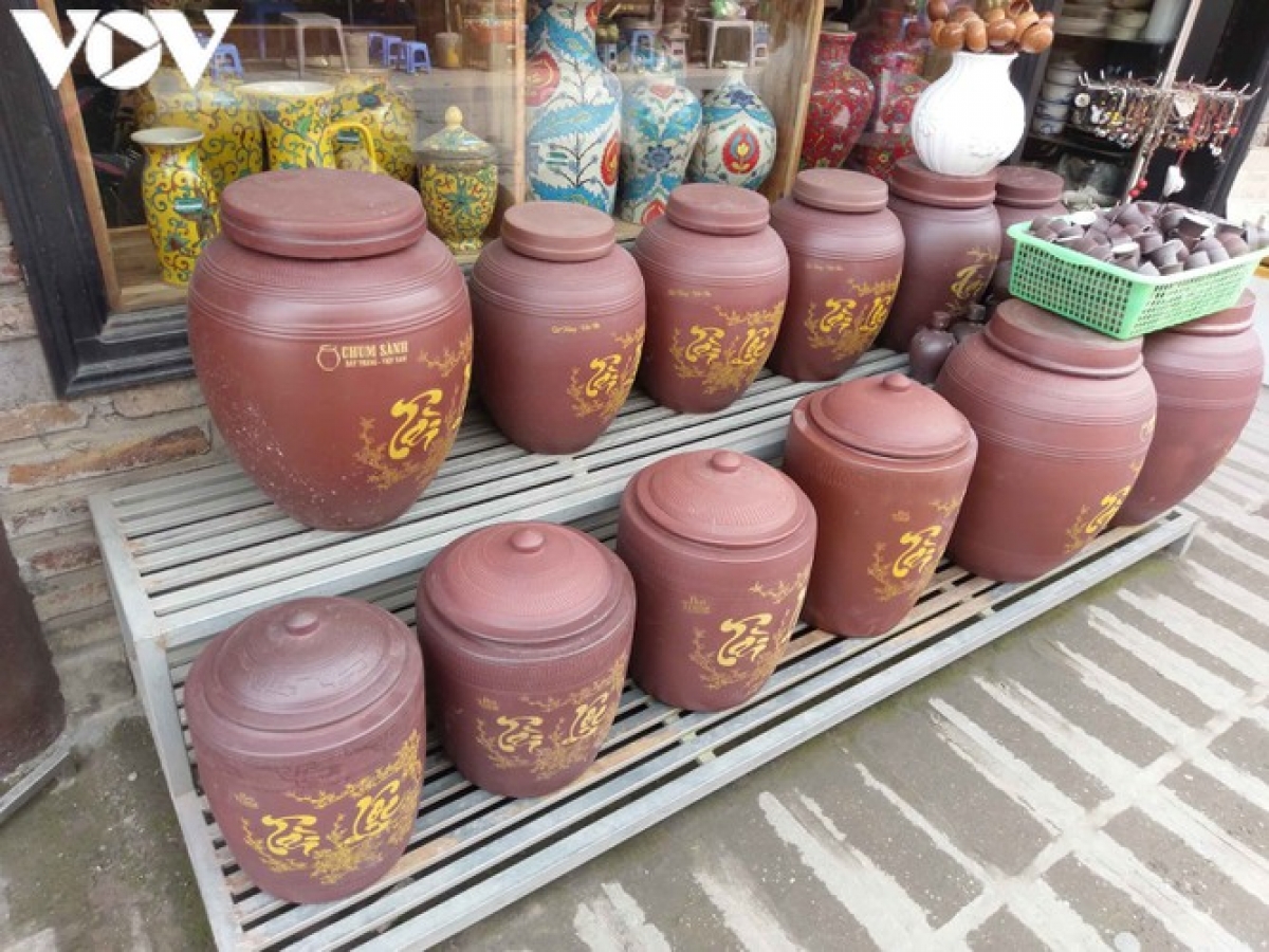 Jars come engraved with messages wishing luck and prosperity.