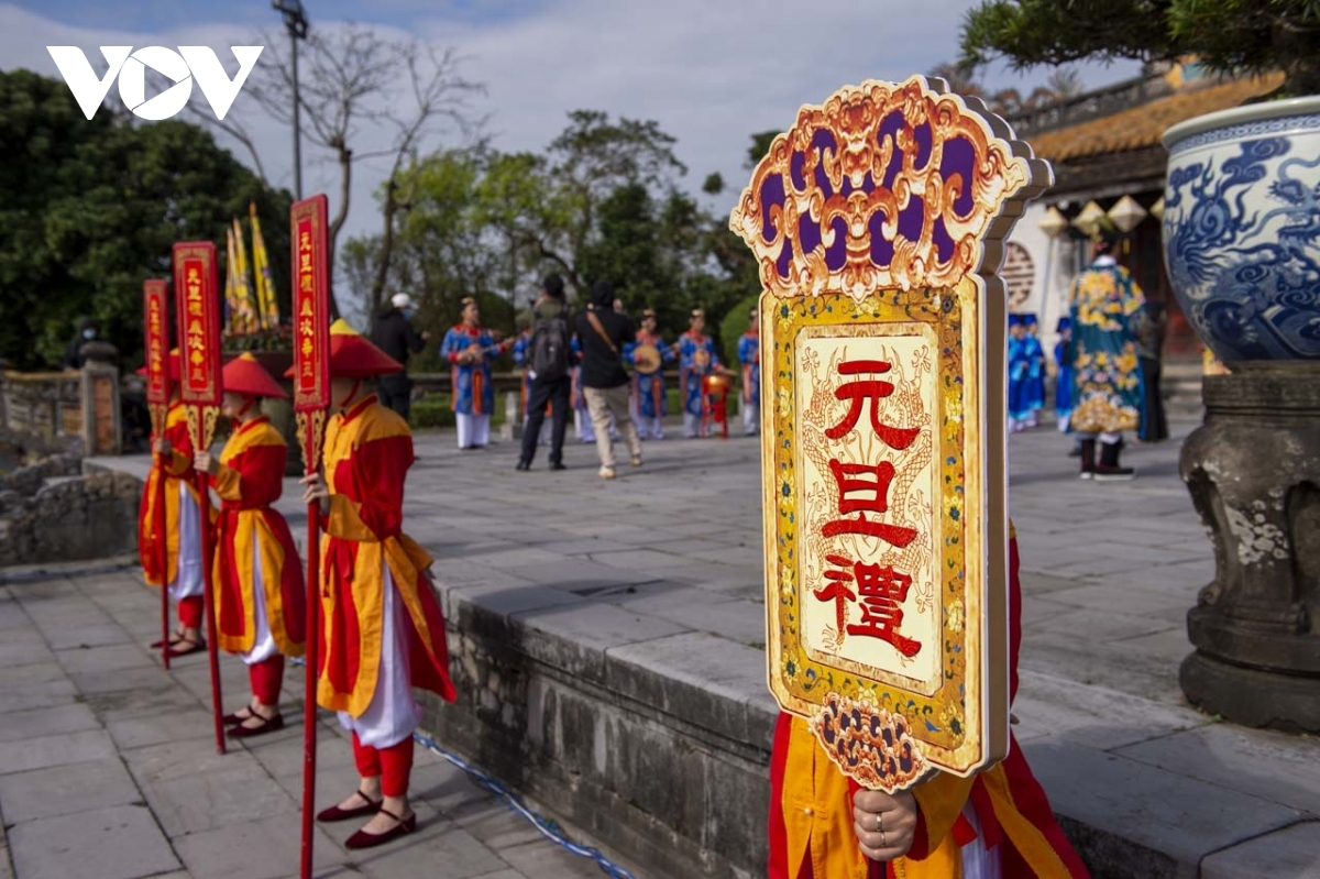 Here are some photos snapped during the rituals: