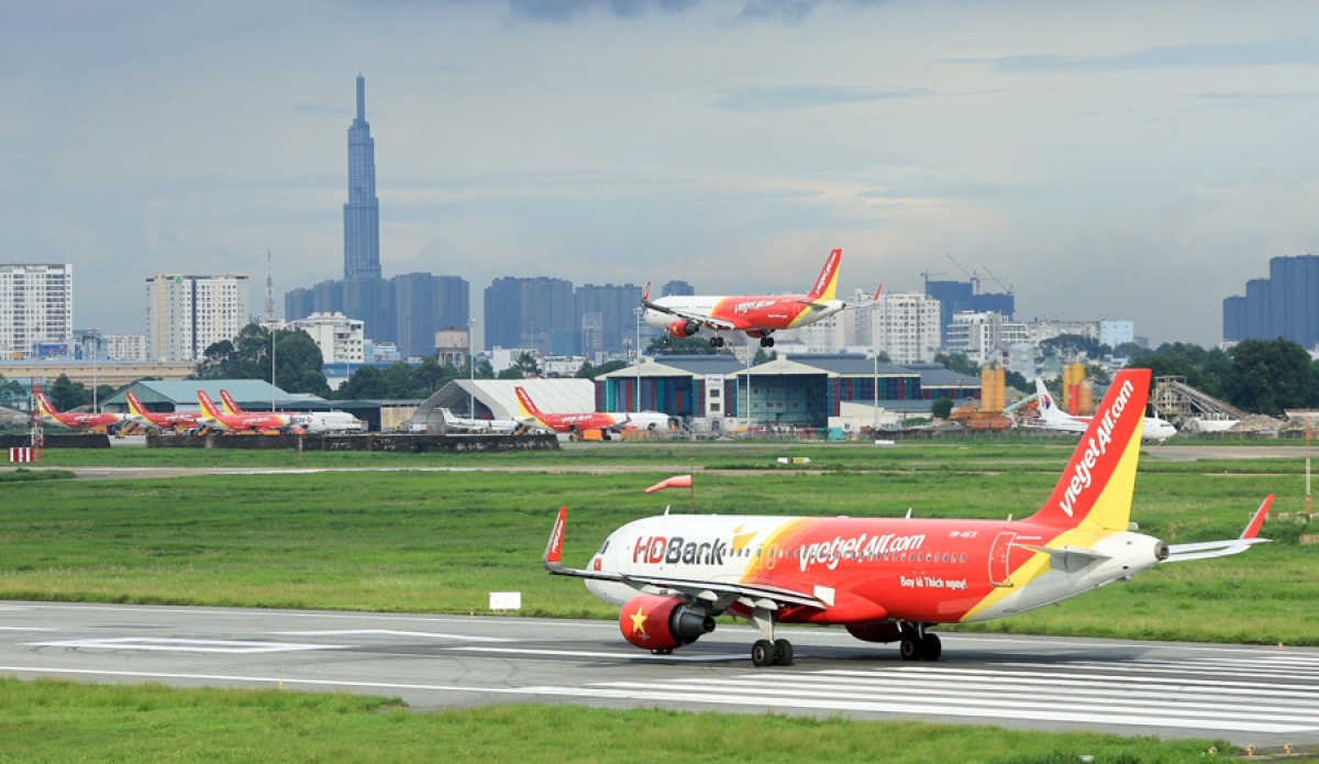 Dịch Covid-19 khiến hãng Vietjet đã bán nhiều tài sản tích lũy trong nhiều năm hoạt động để giảm thua lỗ.