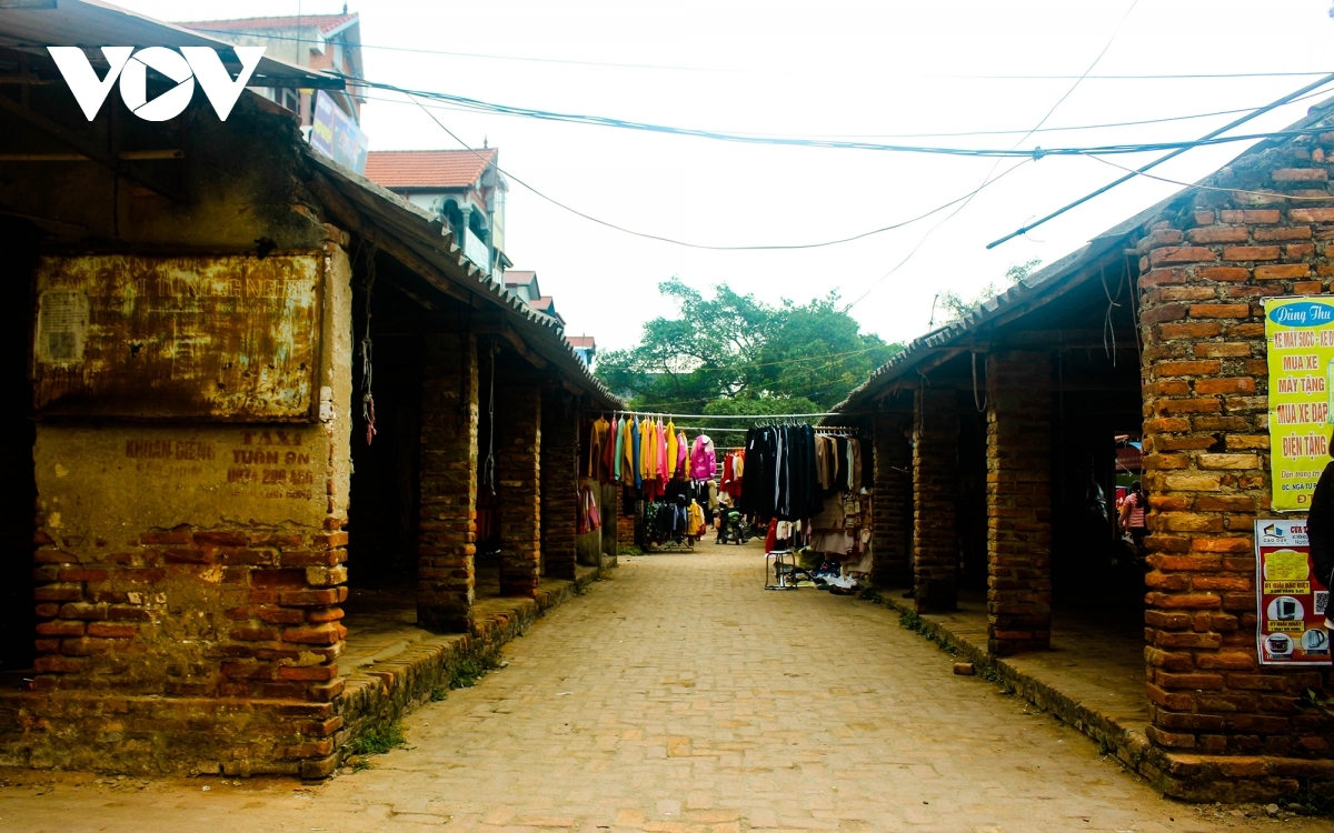 In a bygone era Nom village’s market was a place for copper producers to exchange various materials.