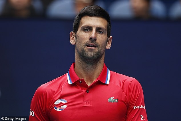ATP khuyến khích và có nhiều "phần thưởng" cho các tay vợt tiêm vaccine ngừa Covid-19 nhưng những VĐV hàng đầu như Djokovic vẫn đang phản đối. (Ảnh: Getty).