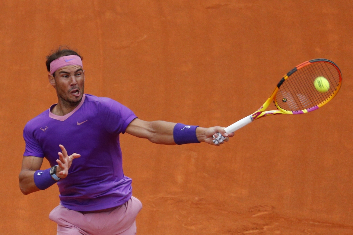 Dù vậy, Nadal cũng chứng tỏ đẳng cấp với break ở game ngay sau đó để gỡ hòa 2-2. 