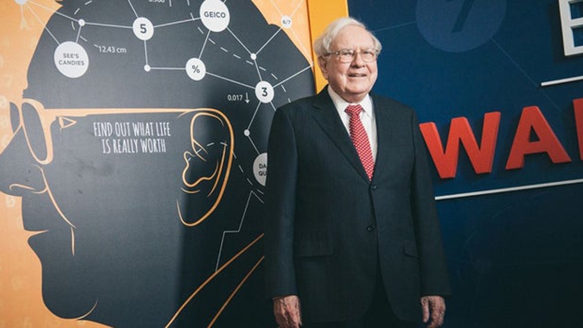 Warren Buffett - Chủ tịch Berkshire Hathaway - là một nhà đầu tư lừng danh thế giới. Ông liên tục nằm trong top 10 tỷ phú giàu có nhất hành tinh trong nhiều năm liền.