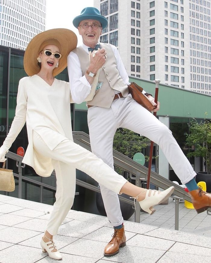 Dù đã ở tuổi xế chiều nhưng cặp đôi vẫn giữ tâm hồn tươi trẻ.