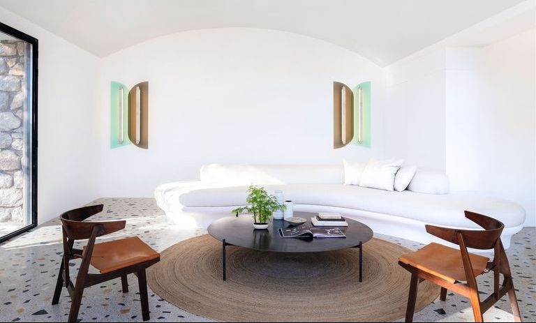 Trắng sáng: Đây là màu sắc được các nhà thiết kế yêu thích để làm nổi bật lên đồ nội thất. 