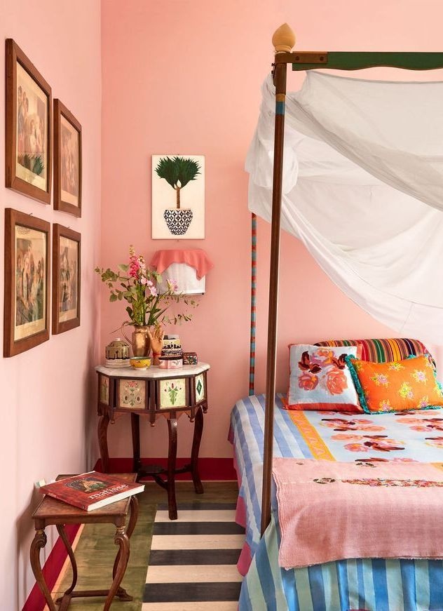 Màu hồng đào: Màu hồng thường được dùng cho các phòng trẻ em nhưng với tone hồng đào nhẹ nhàng, tinh tế, tính ứng dụng của nó cao hơn. Màu sắc này mang lại cảm giác hạnh phúc, vui vẻ./.