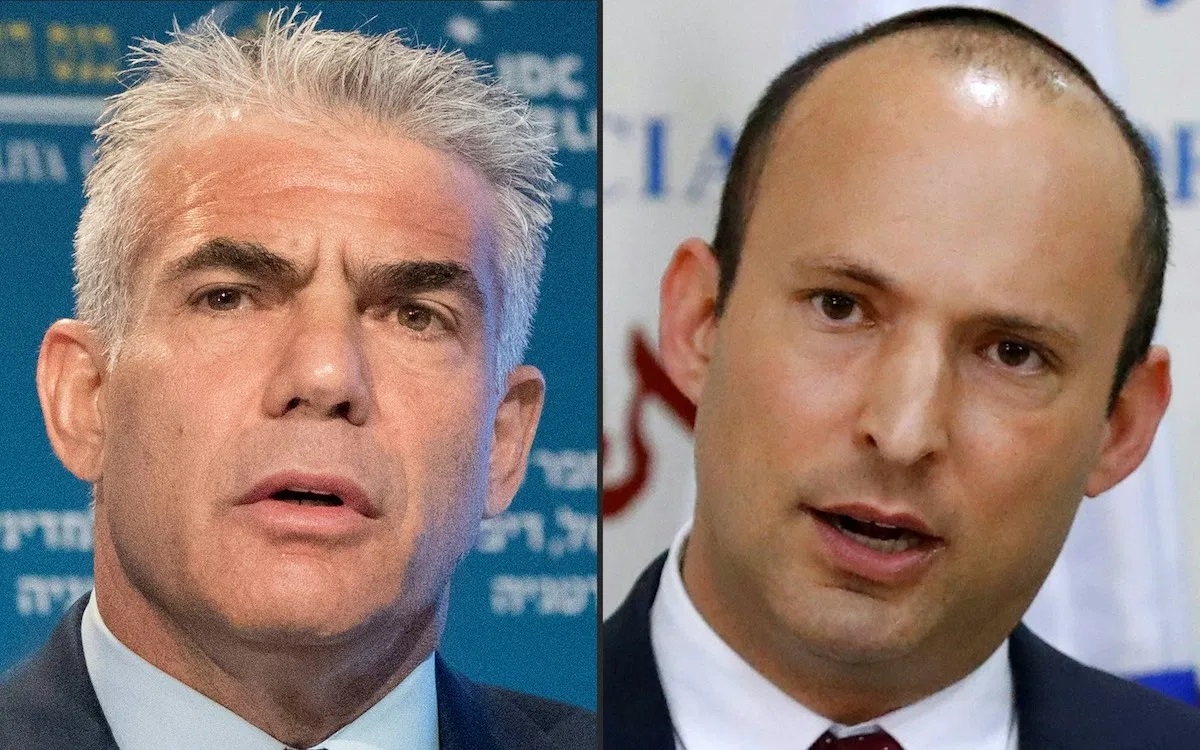 Hai ứng viên Israel Lapid (trái) và Bennett dự kiến sẽ lần lượt làm thủ tướng Israel trong cùng một nhiệm kỳ. Ảnh: AFP.