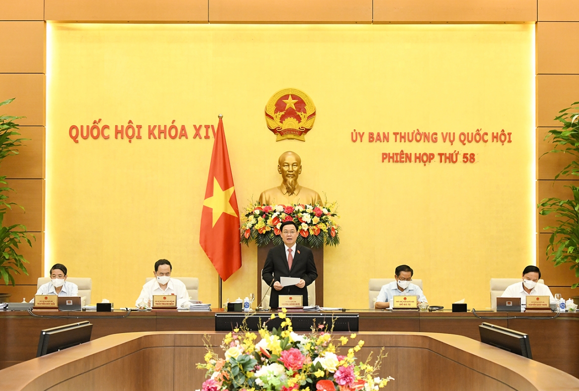 Chủ tịch Quốc hội Vương Đình Huệ phát biểu khai mạc phiên họp