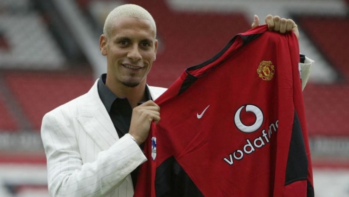Rio Ferdinand trong ngày ra mắt MU 19 năm trước. (Ảnh: Getty).