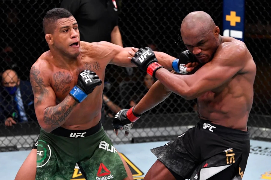 Gibert Burns từng thừa nhận rằng mình đã thi đấu quá hăng sau khi đấm choáng Kamaru Usman mà quên mất chiến thuật. (Ảnh: Getty).