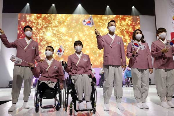 Các VĐV Paralympic Hàn Quốc tại lễ xuất quân. (Ảnh: Yonhap). 