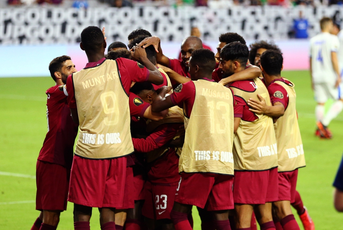 Qatar sẽ đối đầu Mỹ ở bán kết Gold Cup 2021. (Ảnh: Reuters).
