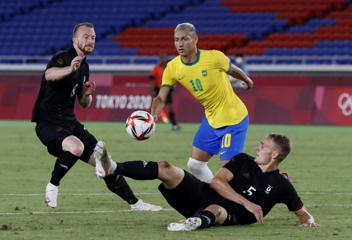 Richarlison tỏa sáng rực rỡ với một hat-trick vào lưới Đức. (Ảnh: Reuters).