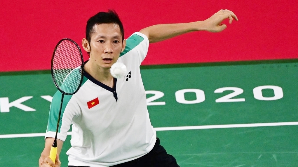 Tiến Minh thua 0-2 ở trận ra quân (Ảnh: Getty).