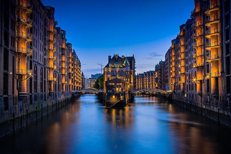Hamburg về đêm. Nguồn: Claudio Testa