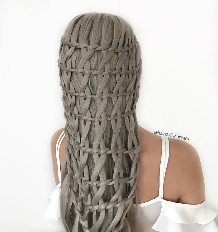 Hiện tại, Milena có khoảng hơn 30.000 người theo dõi trên mạng xã hội. 