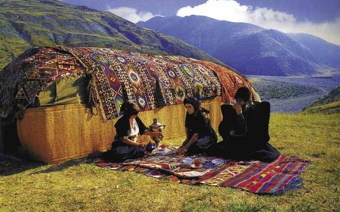 Một số loại thảm đẹp truyền thống của xứ sở Azerbaijan ở vùng Kavkaz. Ảnh: iRS.