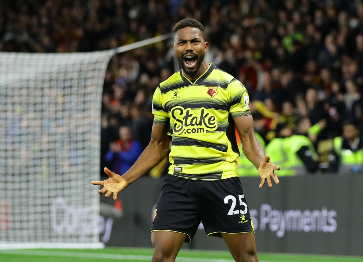 Tiền đạo: Dennis (Watford)