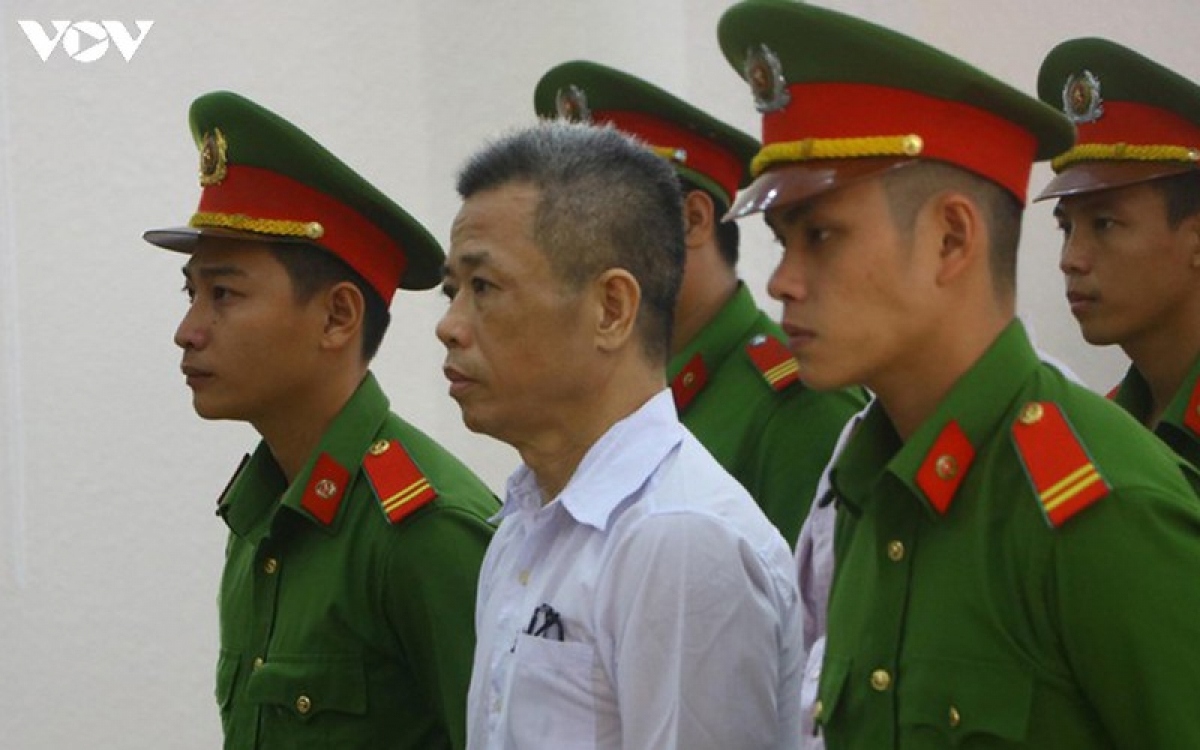 Ông Khanh bị TAND tỉnh Bình Dương tuyên phạt 10 năm tù, nhưng bản án đã bị TAND Cấp cao hủy toàn bộ