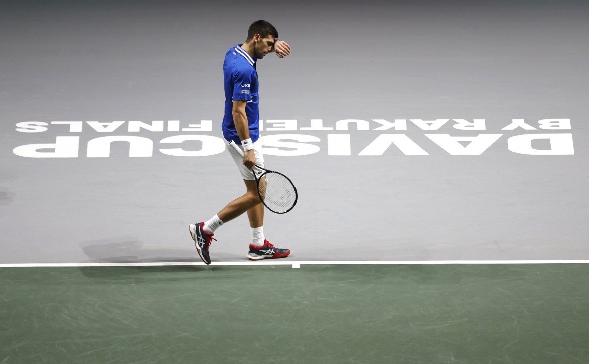 Những nỗ lực của Djokovic là không đủ để giúp ĐT quần vợt Serbia vào chung kết Davis Cup 2021. (Ảnh: Reuters). 