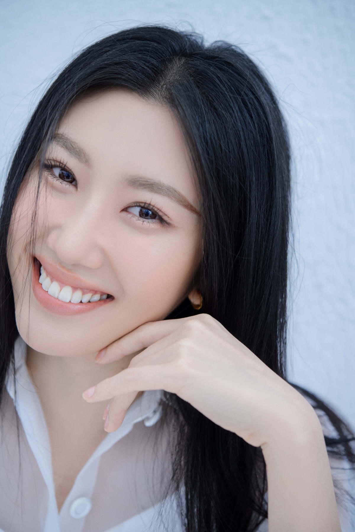 Với mong muốn ngày càng chuyên nghiệp và hoàn thiện hơn trong sự nghiệp, đặc biệt là lĩnh vực diễn xuất, Thuý Ngân vừa thực hiện bộ ảnh profile chính thức để chia sẻ rộng rãi với công chúng và đối tác.