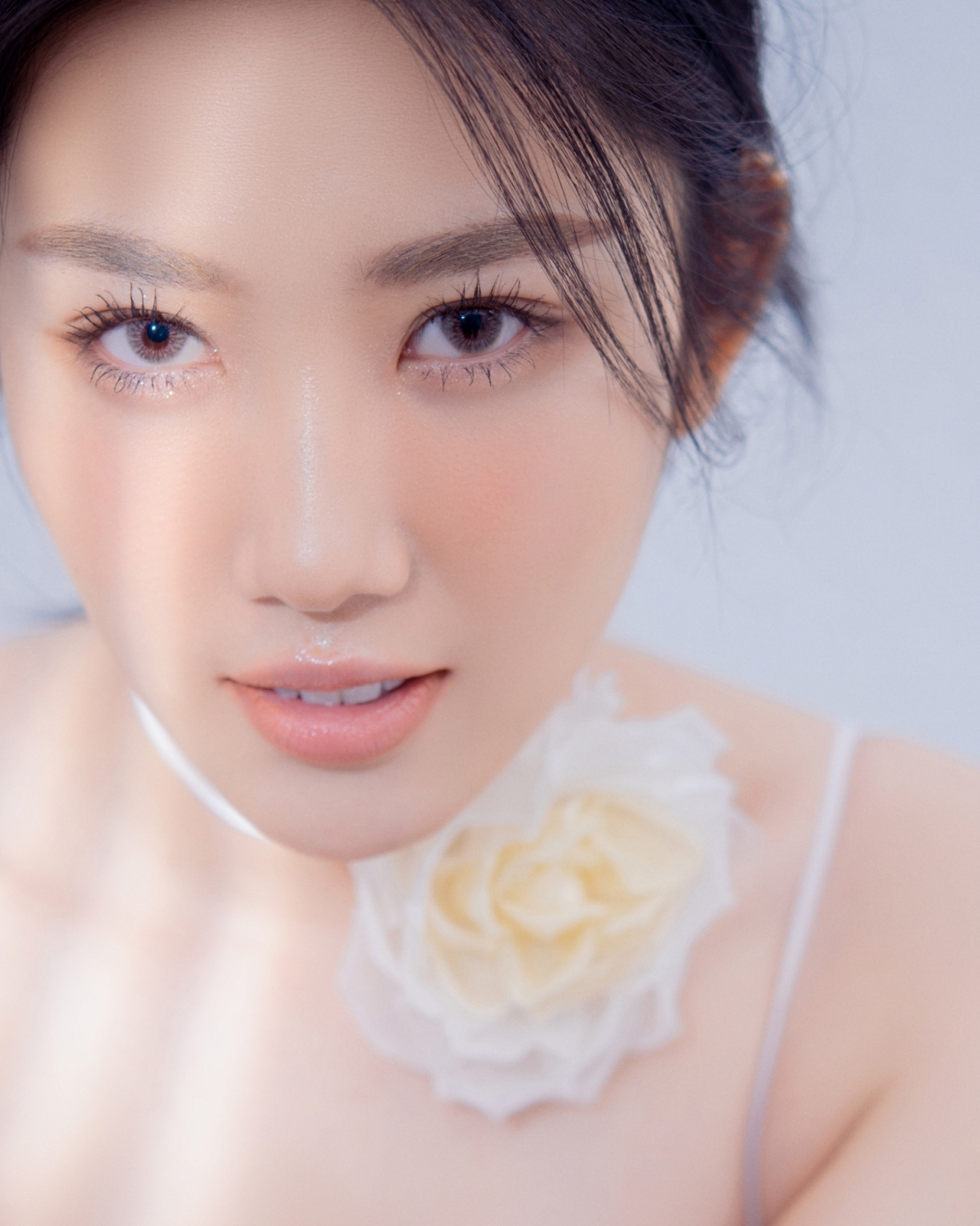 Thông qua bộ ảnh profile, Thuý Ngân đang muốn khẳng định quyết tâm hơn nữa cho sự nghiệp diễn xuất của mình.