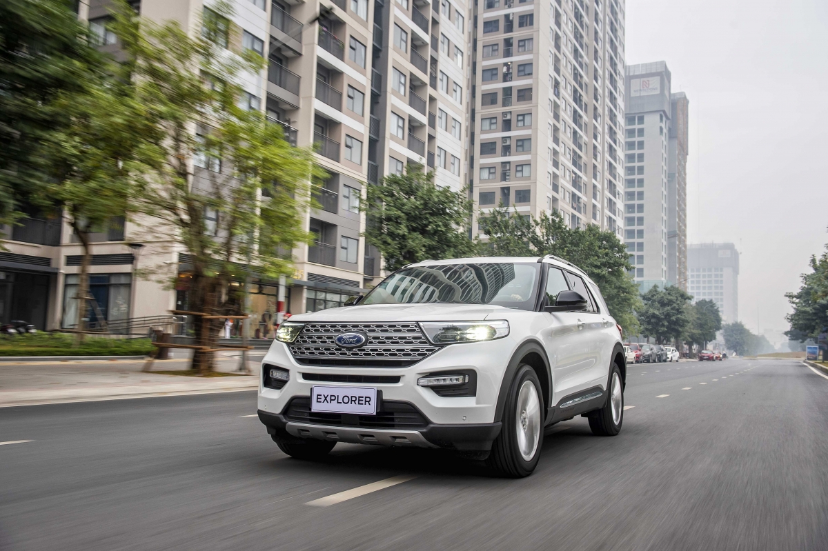 Ford Explorer 2022 sở hữu nhiều trang bị hỗ trợ vận hành.